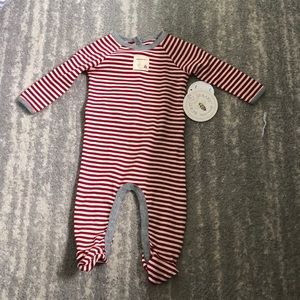 NWT burts bees footed onesie 0 to 3 month